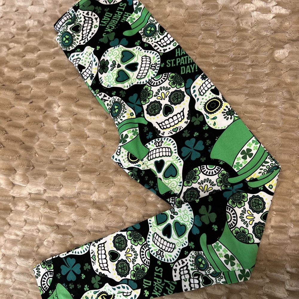 St. Patrick's Day Skull Leggings